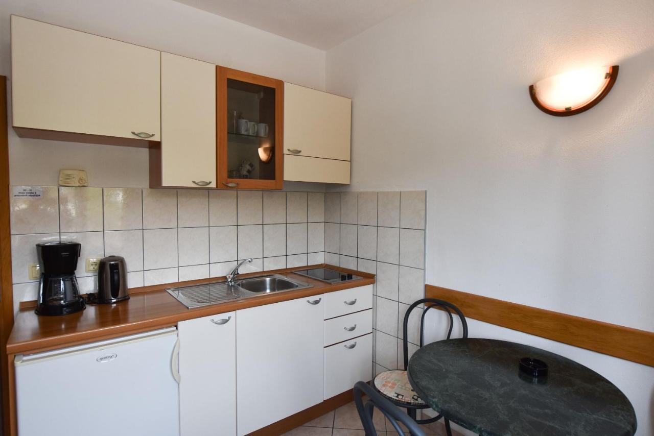 Apartments Karmen Primošten Εξωτερικό φωτογραφία